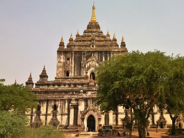 タビィニュ寺院