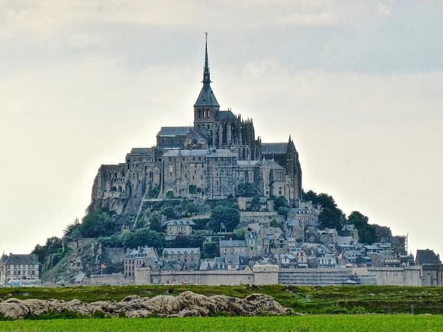 フランスのモンサンミッシェル修道院