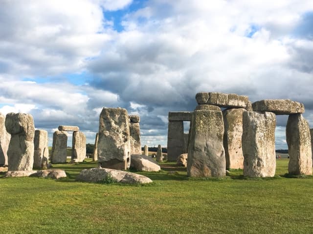 イギリスの世界遺産環状列石ストーンヘンジ