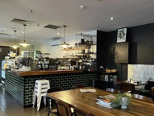 ケアンズのカフェＥｎｖｙ　Ｅｓｐｒｅｓｓｏの店内