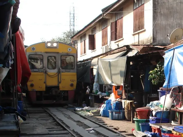 メークロン鉄道市場