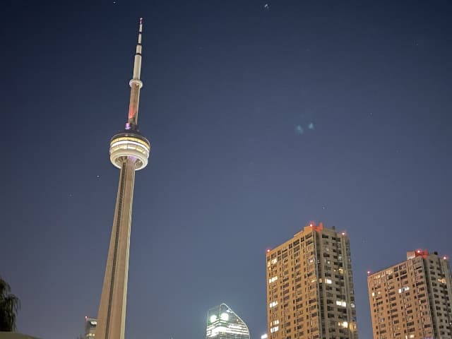 CNタワーの夜景