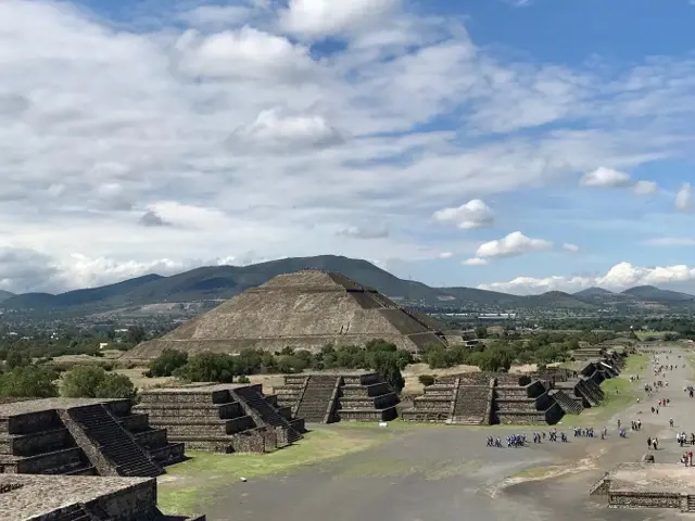 メキシコの世界遺産古代都市テオティワカン