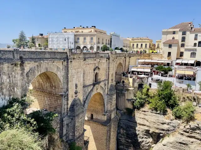 ロンダの象徴「ヌエボ橋」