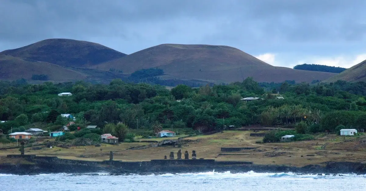 チリの世界遺産モアイ像のあるイースター島